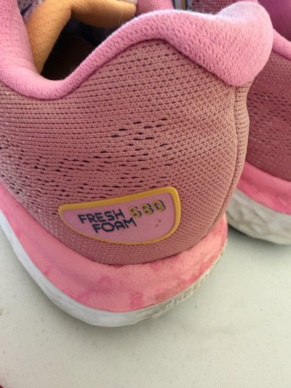 New Balance Fresh Foam 680 v7 Women's Running Shoes Size 8 Pink and White - Picture 16 of 16